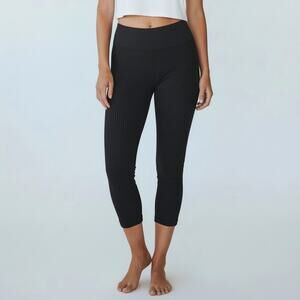 NUX Black Mid Rise Ribbed Cropped Compression Leggings Women's Size S